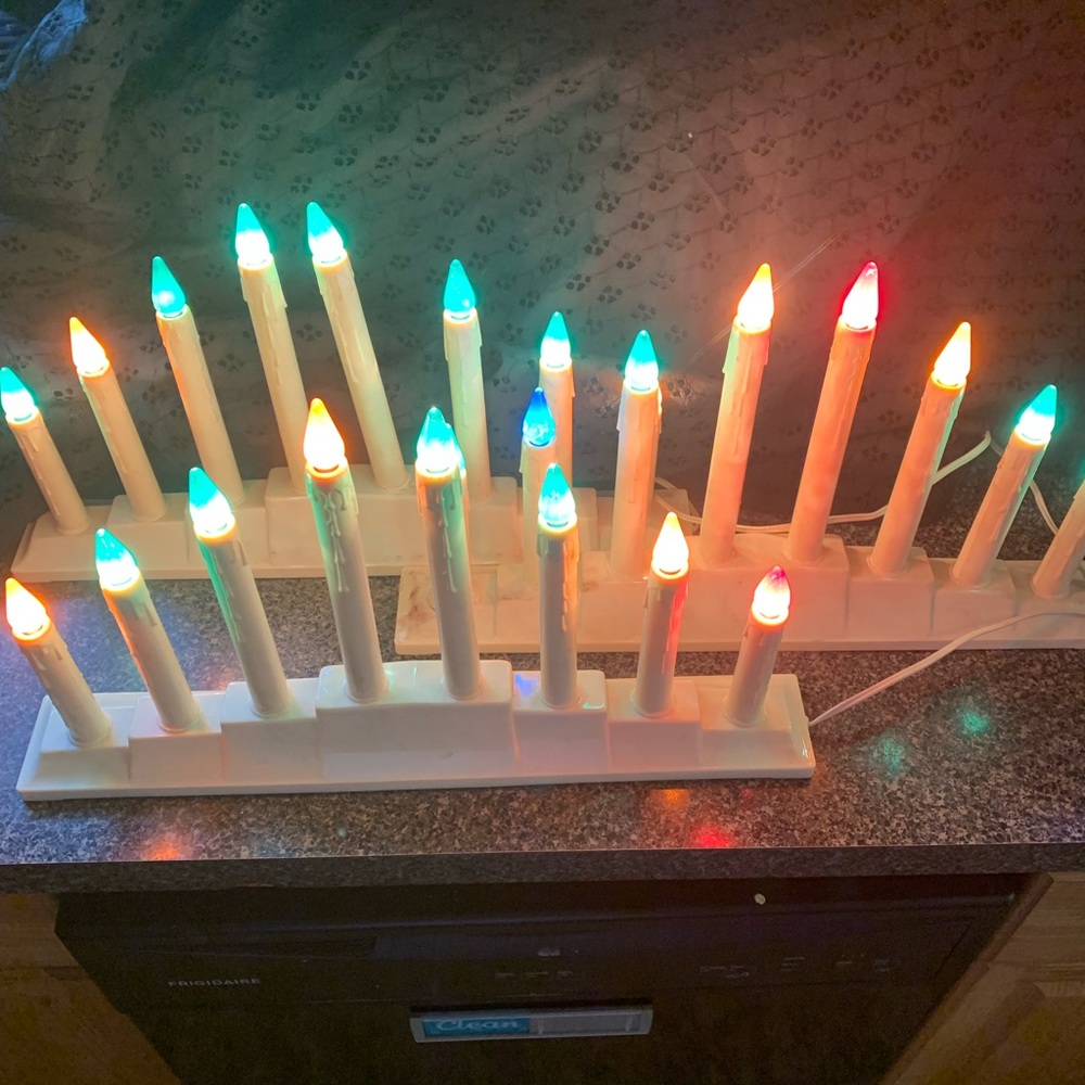 3 x 8 Light Vintage Christmas Window Candolier with Bulbs. Rare. C6 bulbs